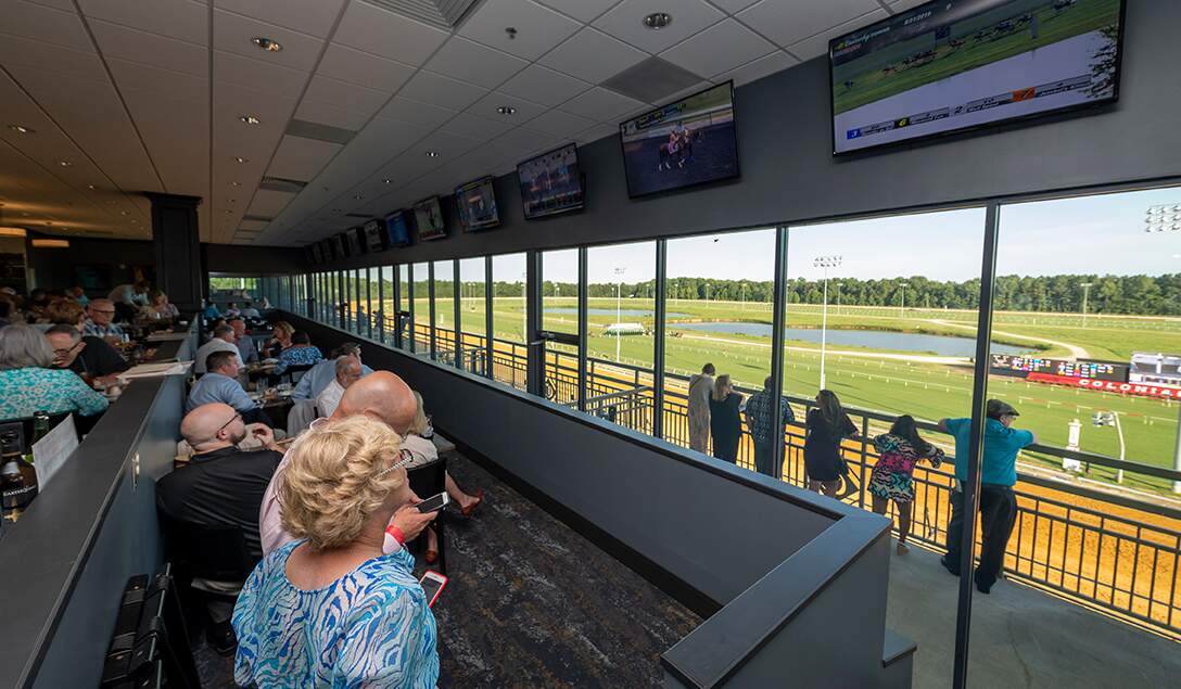 Colonial Downs Racetrack — photo 2 of 5